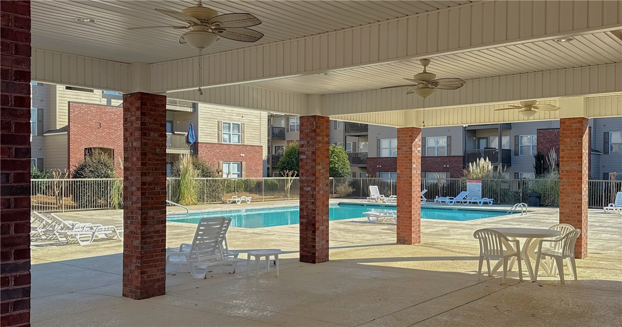 730 W MAGNOLIA Avenue 3304