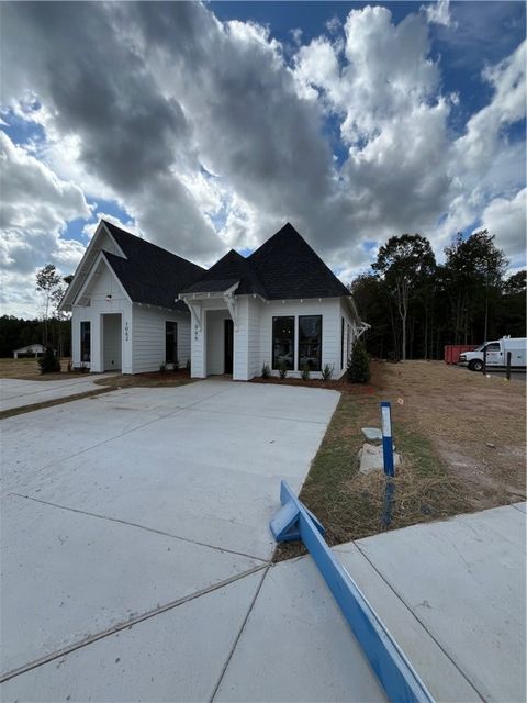 Photo of 99 HUNTERS Way, Opelika, AL 36801 (MLS # 177032)