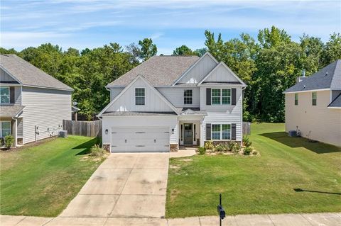 Photo of 4150 MARA VISTA Drive, Auburn, AL 36832 (MLS # 178575)
