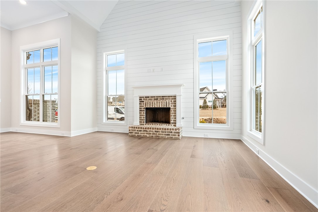 2046 DAWSON CORNER Loop