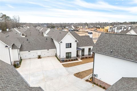 Photo of 2046 DAWSON CORNER Loop, Auburn, AL 36832 (MLS # 175062)