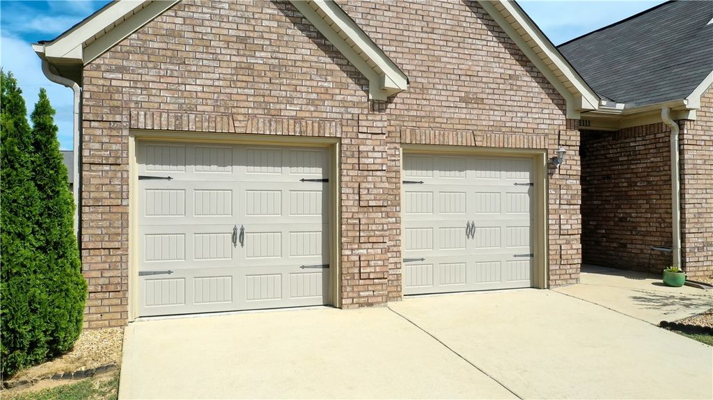 Photo of 1111 GWYNNE&#39;S Way, Opelika, AL 36804 (MLS # 176938)