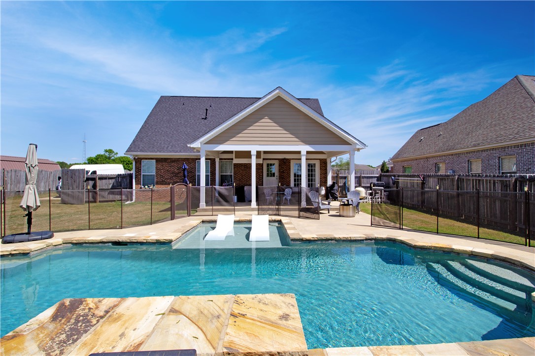 603 W TOWNE LAKE Circle W