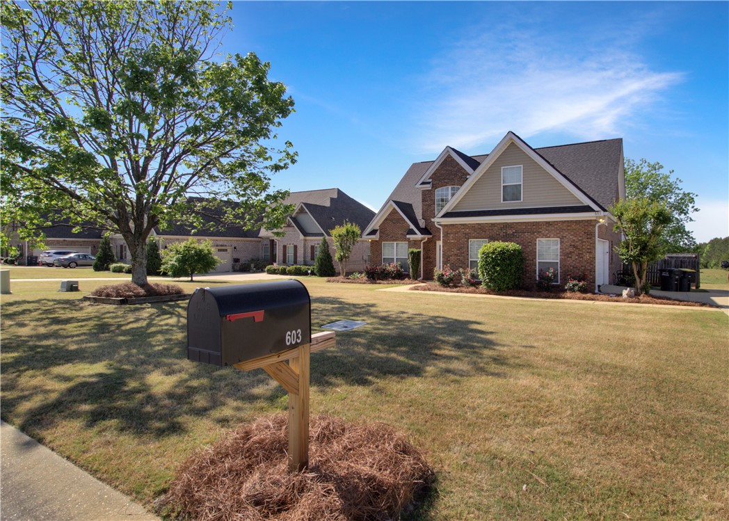 603 W TOWNE LAKE Circle W