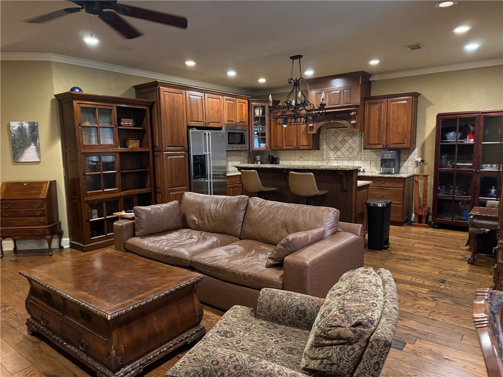 1336 GATEWOOD Drive