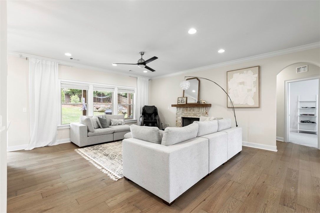 484 BENNINGTON Court