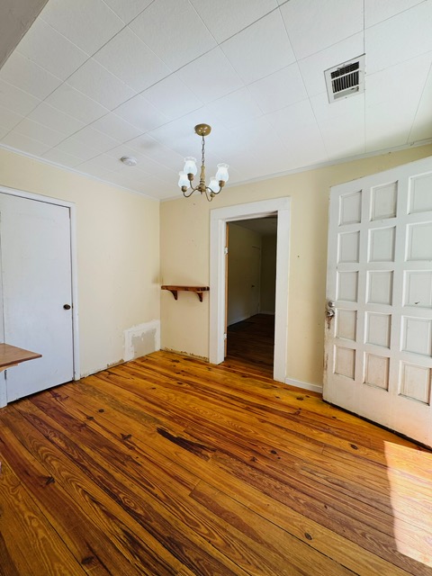 1808 Waverly Parkway