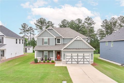 Photo of 2004 MALLORY Lane, Opelika, AL 36804 (MLS # 180719)