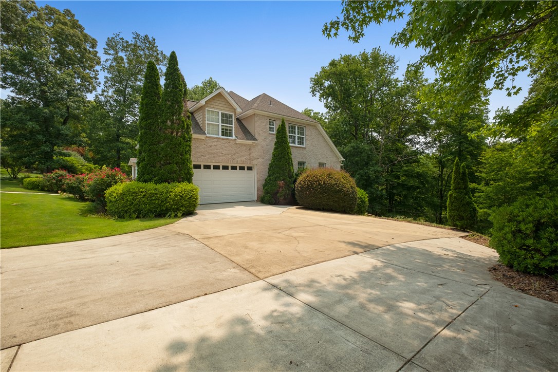 Auburn, Alabama 36830, United States, 6 Bedrooms Bedrooms, ,5 BathroomsBathrooms,Residential,Active,146829