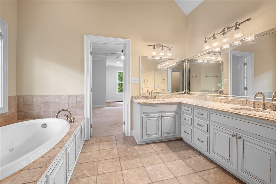 Auburn, Alabama 36830, United States, 6 Bedrooms Bedrooms, ,5 BathroomsBathrooms,Residential,Active,146829