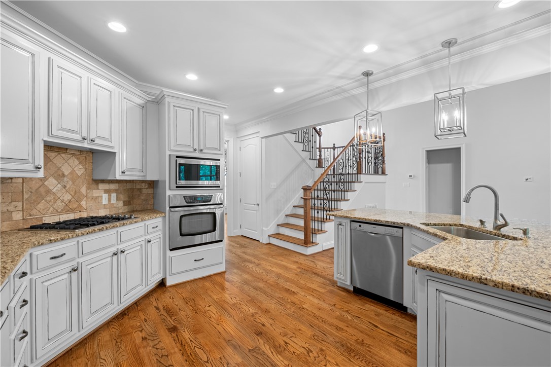 Auburn, Alabama 36830, United States, 6 Bedrooms Bedrooms, ,5 BathroomsBathrooms,Residential,Active,146829