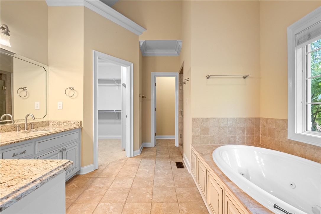 Auburn, Alabama 36830, United States, 6 Bedrooms Bedrooms, ,5 BathroomsBathrooms,Residential,Active,146829