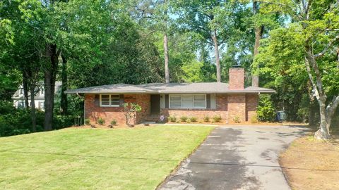 Photo of 643 N COLLEGE Street, Auburn, AL 36830 (MLS # 180094)