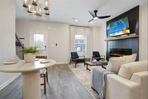 3246 HAMLET Drive 21