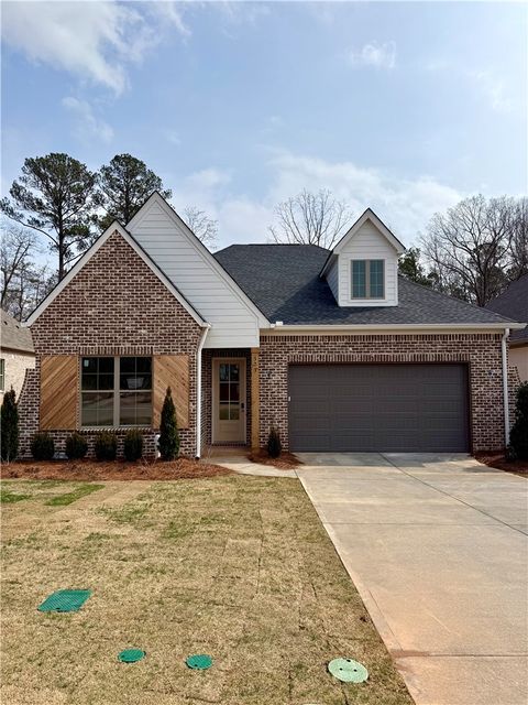 573 WINDSOR Drive Opelika AL 36801