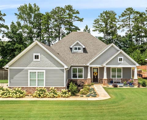 Photo of 92 MERLIN Street, Opelika, AL 36801 (MLS # 181328)