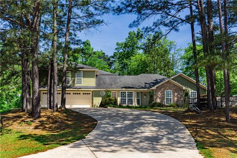 246 SUMMERBROOKE Loop Phenix City AL 36870