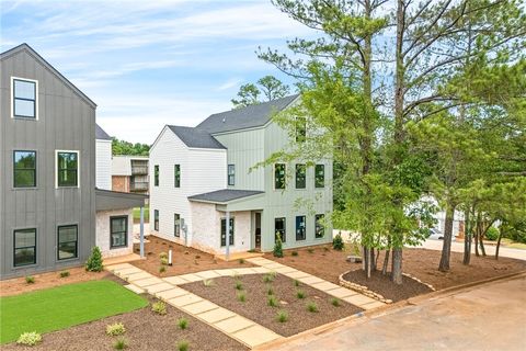 Photo of 576 PRIDE Avenue, Auburn, AL 36830 (MLS # 174669)