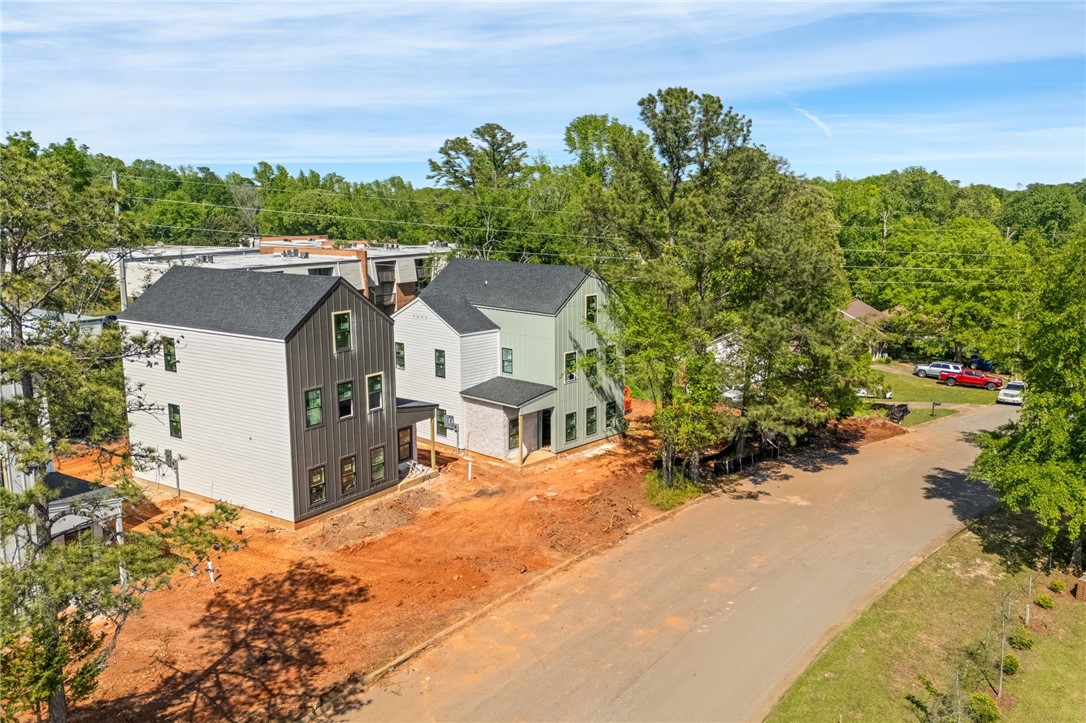 576 PRIDE Avenue