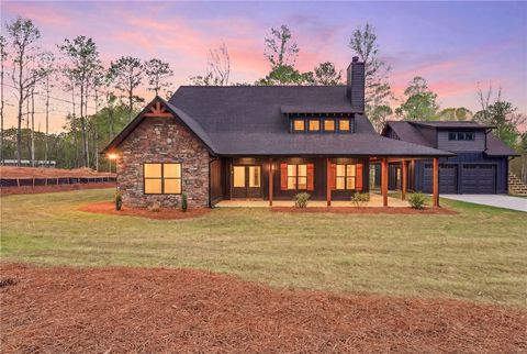 Photo of 1033 LEE ROAD 353, Valley, AL 36854 (MLS # 180761)