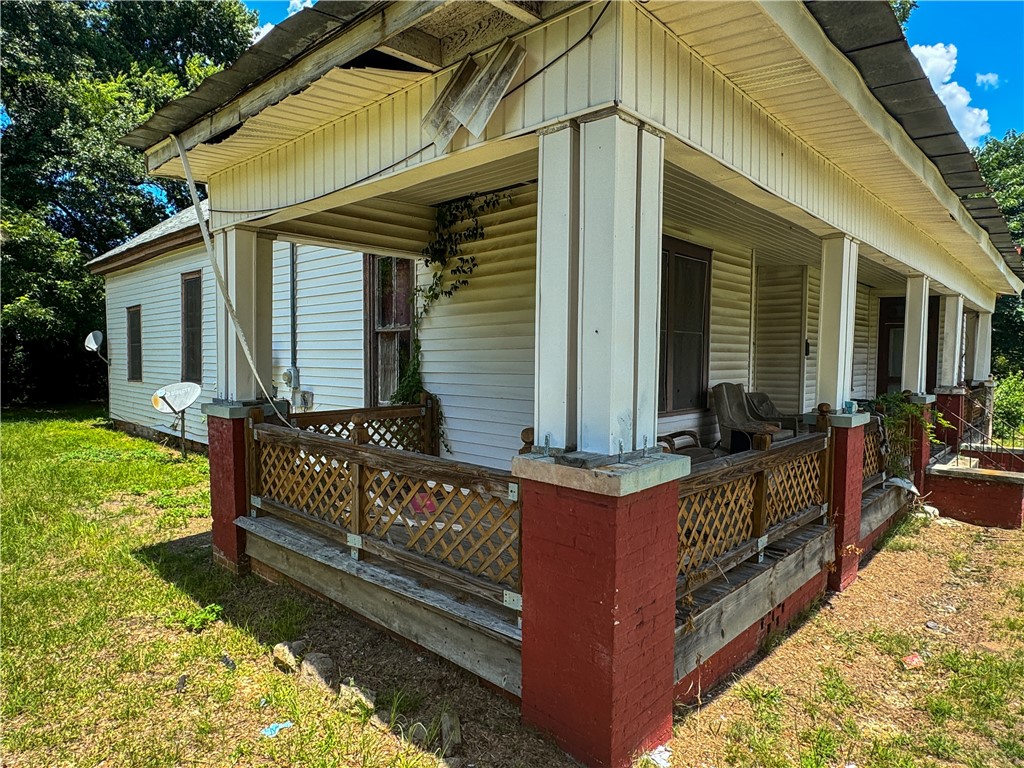 303 E NORTHSIDE Street
