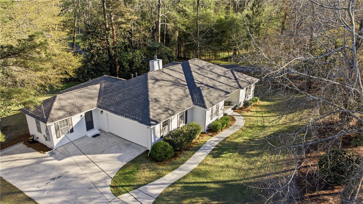 677 SHERWOOD Drive