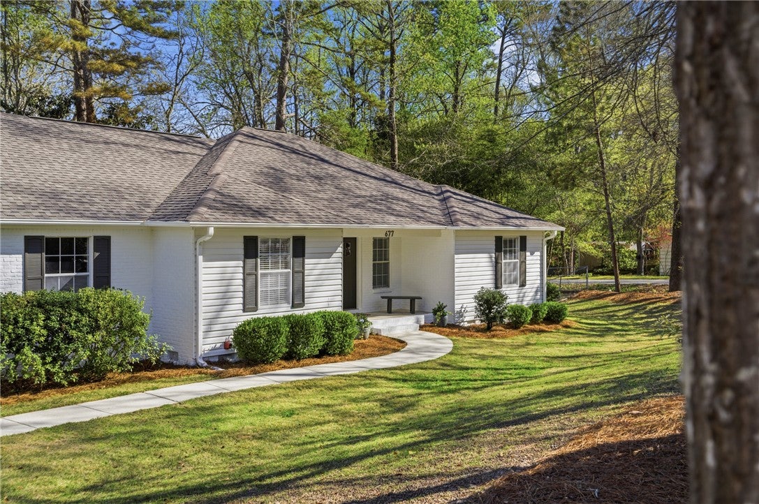 677 SHERWOOD Drive