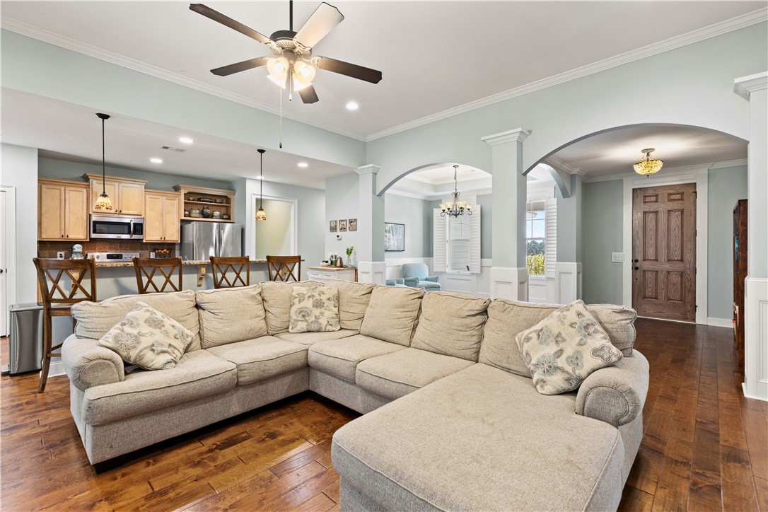4112 CREEKVIEW Court