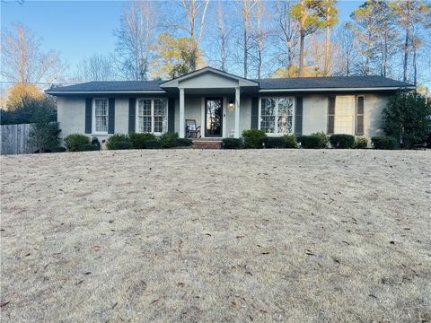 Photo of 1020 SANDERS Street, Auburn, AL 36830 (MLS # 178900)