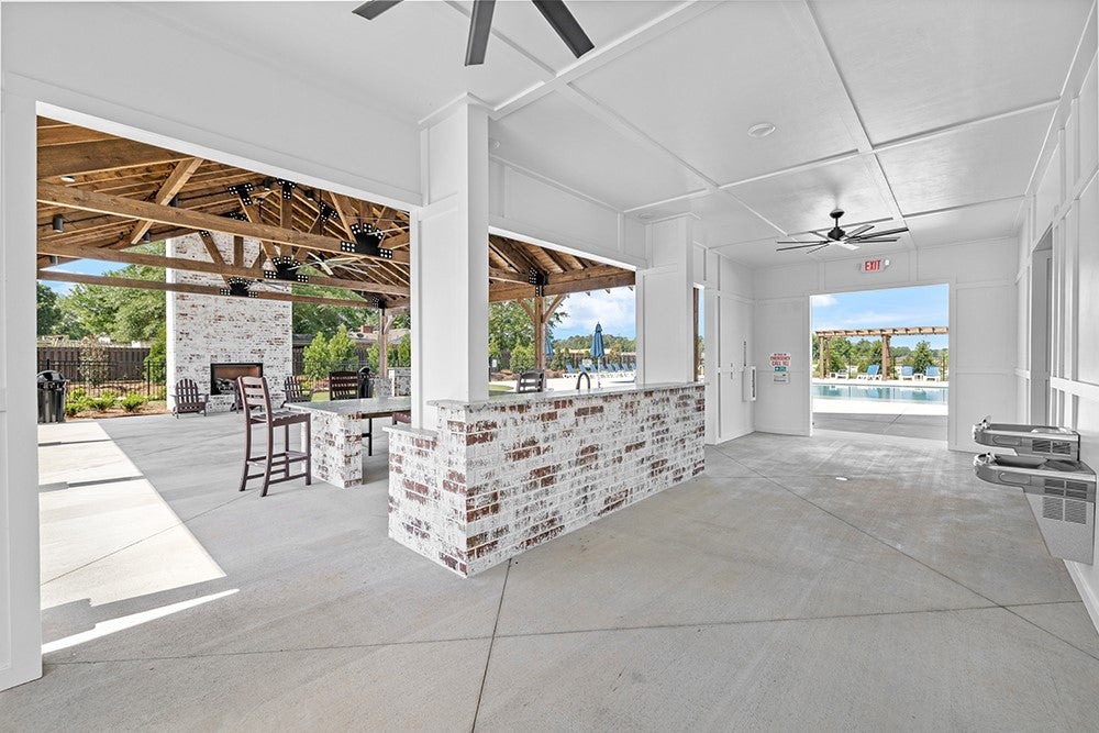 313 TUNDRA SWANN Lane
