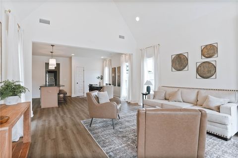 90 BRADLEY Lane Auburn AL 36830