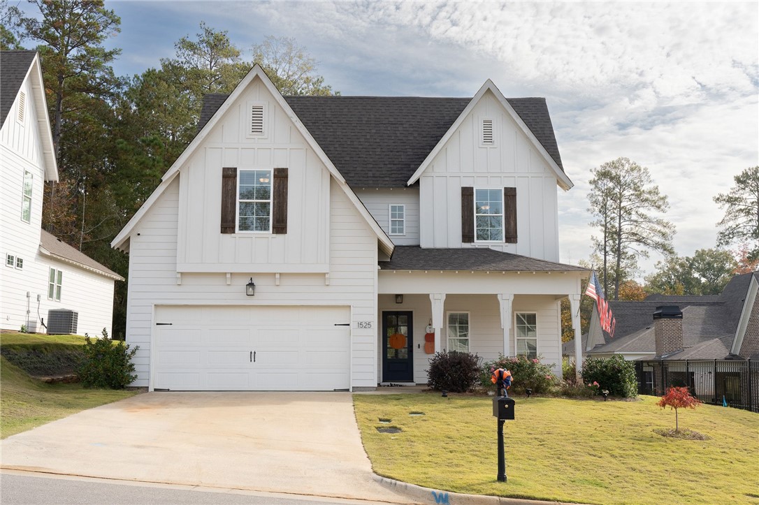 Auburn, Alabama 36832, United States, 3 Bedrooms Bedrooms, ,3 BathroomsBathrooms,Residential,Active,32593