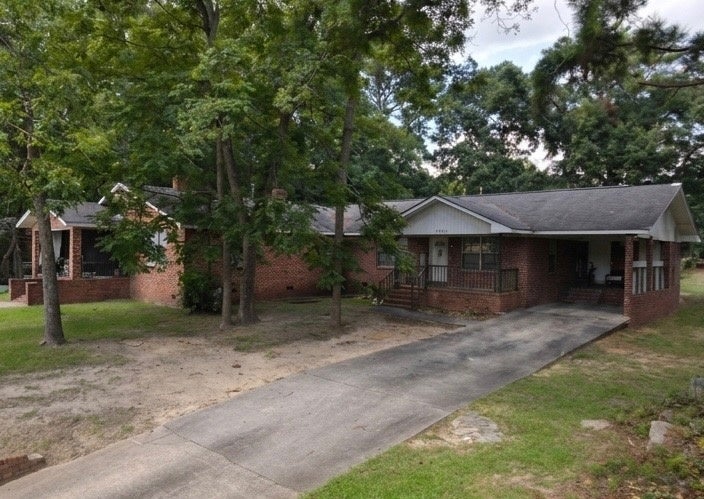 Photo of 1401 MAGNOLIA Street, Opelika, AL 36801 (MLS # 181738)