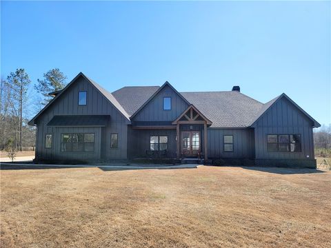 831 LEE ROAD 483 Opelika AL 36804