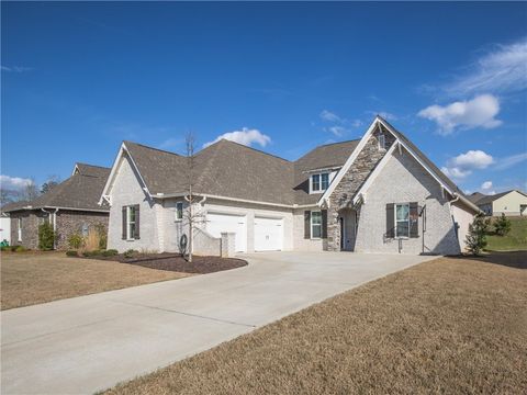 Photo of 2502 FOUNTAINVIEW Court, Auburn, AL 36832 (MLS # 179161)