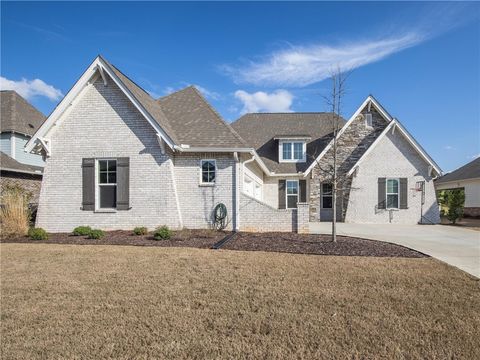 Photo of 2502 FOUNTAINVIEW Court, Auburn, AL 36832 (MLS # 179161)