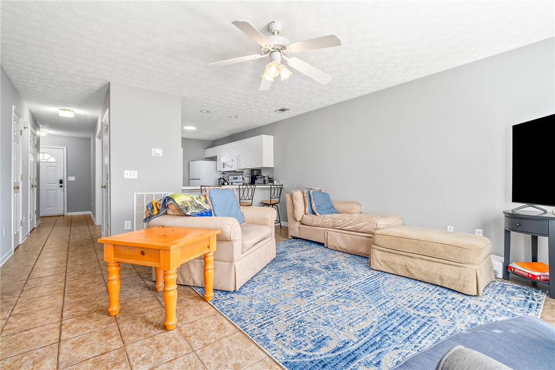 Auburn, Alabama 36830, United States, 2 Bedrooms Bedrooms, ,3 BathroomsBathrooms,Residential,Active,136718