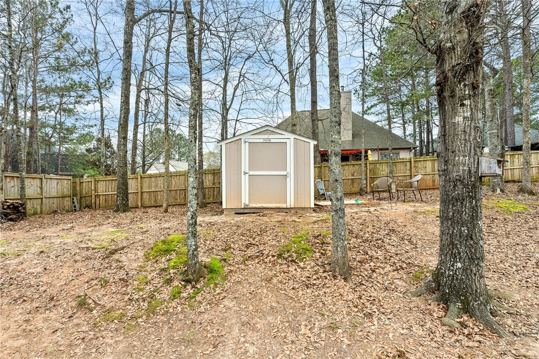 Auburn, Alabama 36830, United States, 4 Bedrooms Bedrooms, ,2 BathroomsBathrooms,Residential,Pending,91770