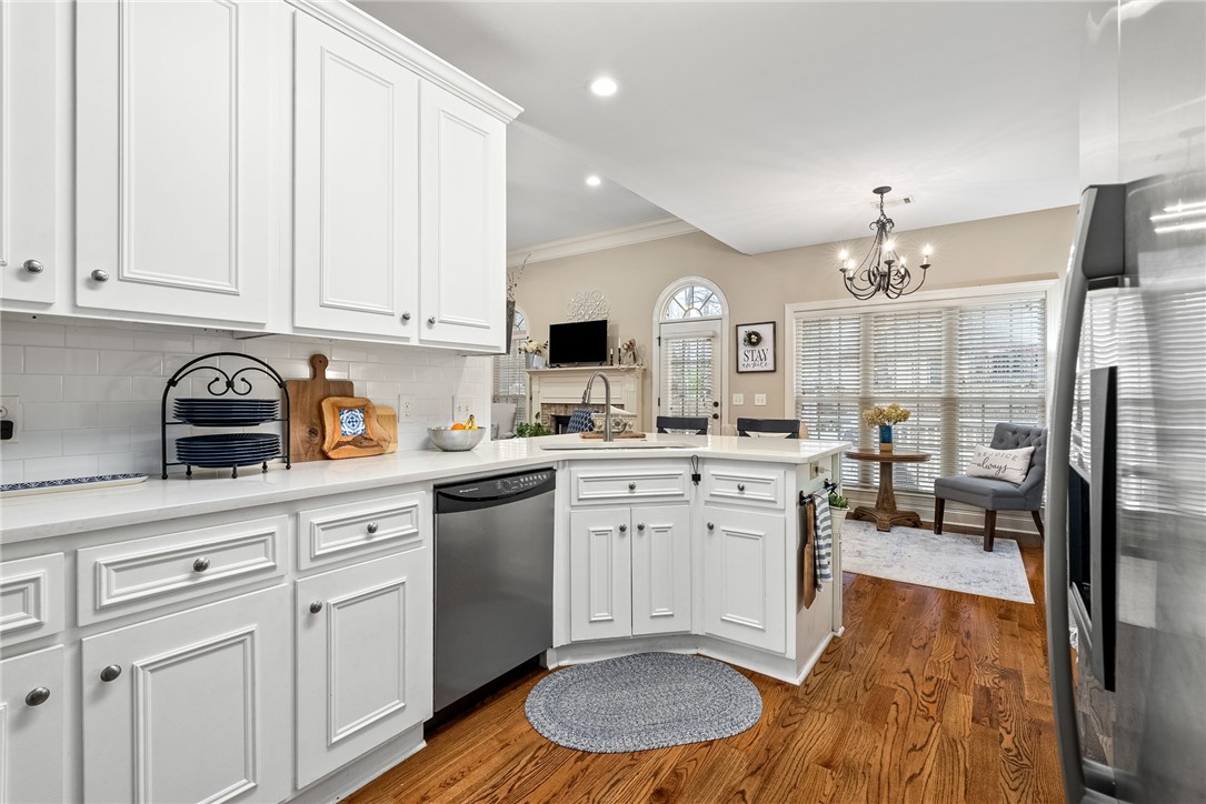 Auburn, Alabama 36830, United States, 4 Bedrooms Bedrooms, ,2 BathroomsBathrooms,Residential,Pending,91770