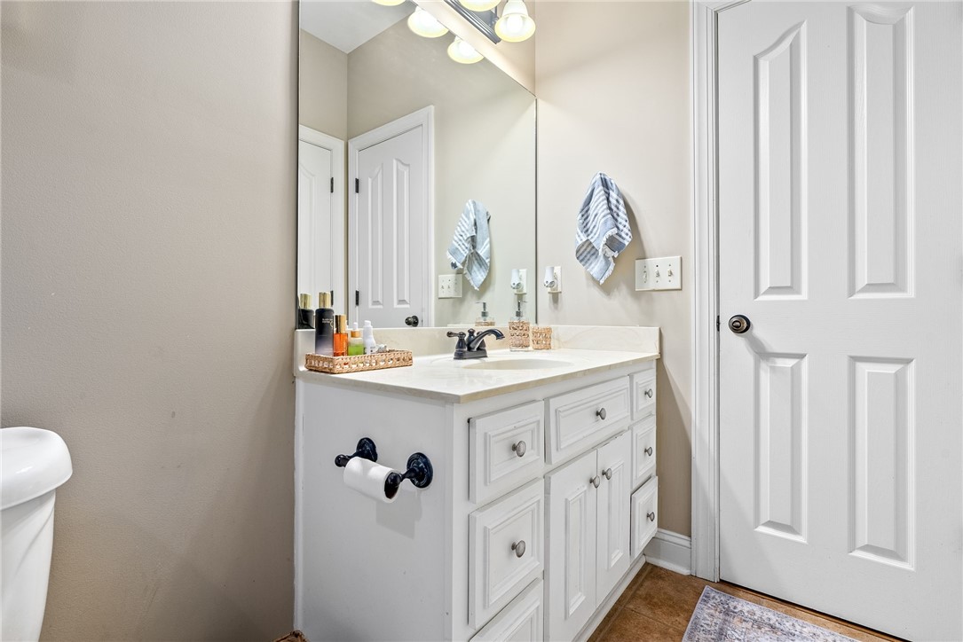 Auburn, Alabama 36830, United States, 4 Bedrooms Bedrooms, ,2 BathroomsBathrooms,Residential,Pending,91770