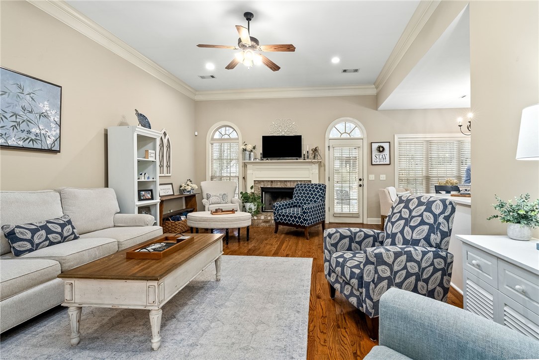 Auburn, Alabama 36830, United States, 4 Bedrooms Bedrooms, ,2 BathroomsBathrooms,Residential,Pending,91770