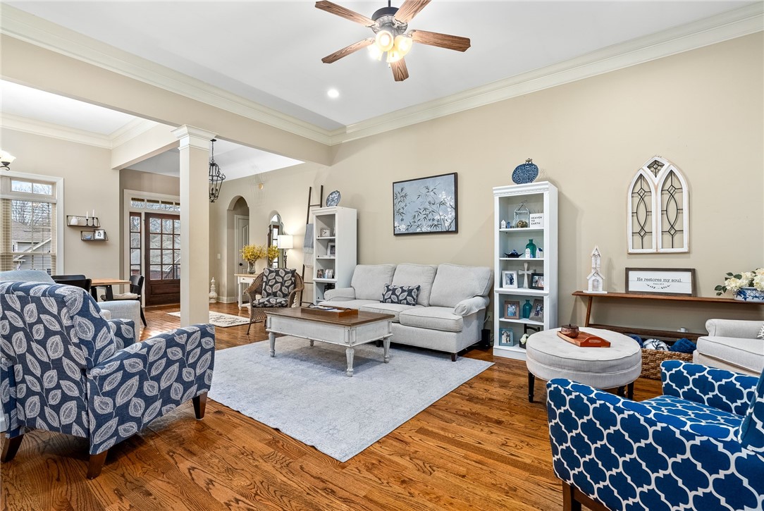 Auburn, Alabama 36830, United States, 4 Bedrooms Bedrooms, ,2 BathroomsBathrooms,Residential,Pending,91770