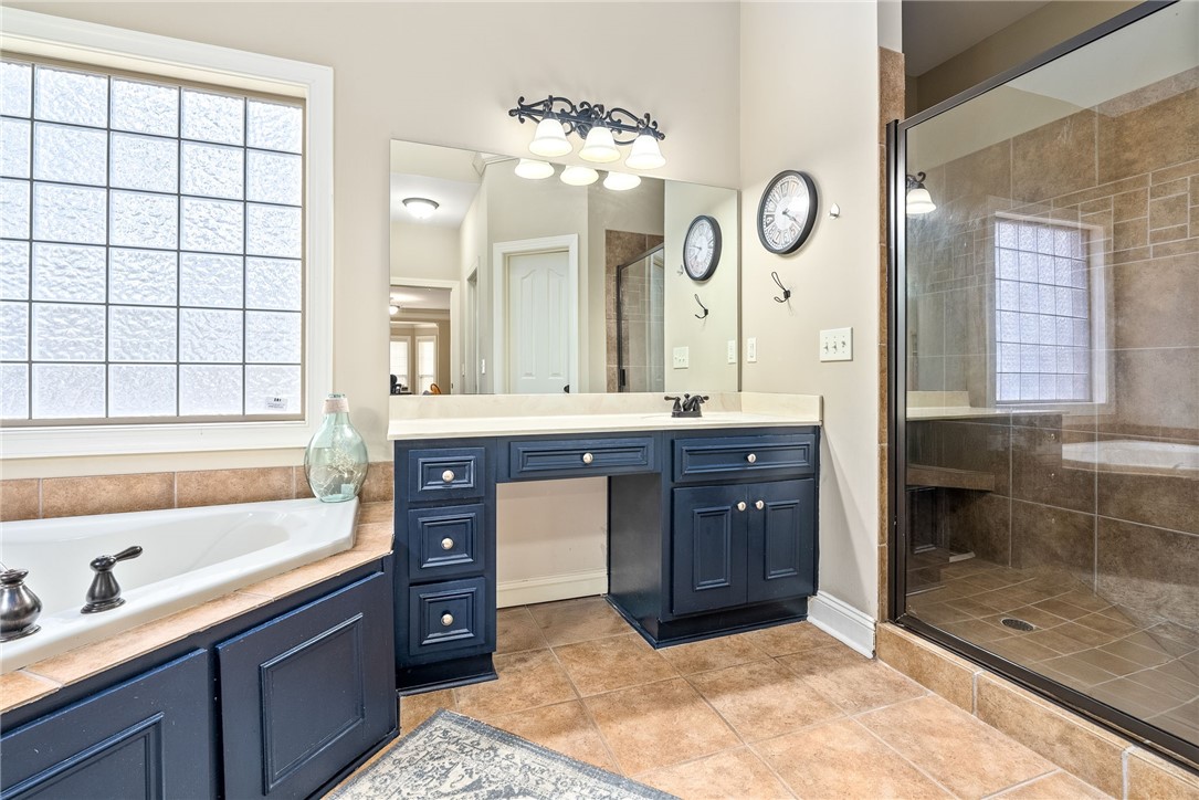 Auburn, Alabama 36830, United States, 4 Bedrooms Bedrooms, ,2 BathroomsBathrooms,Residential,Pending,91770