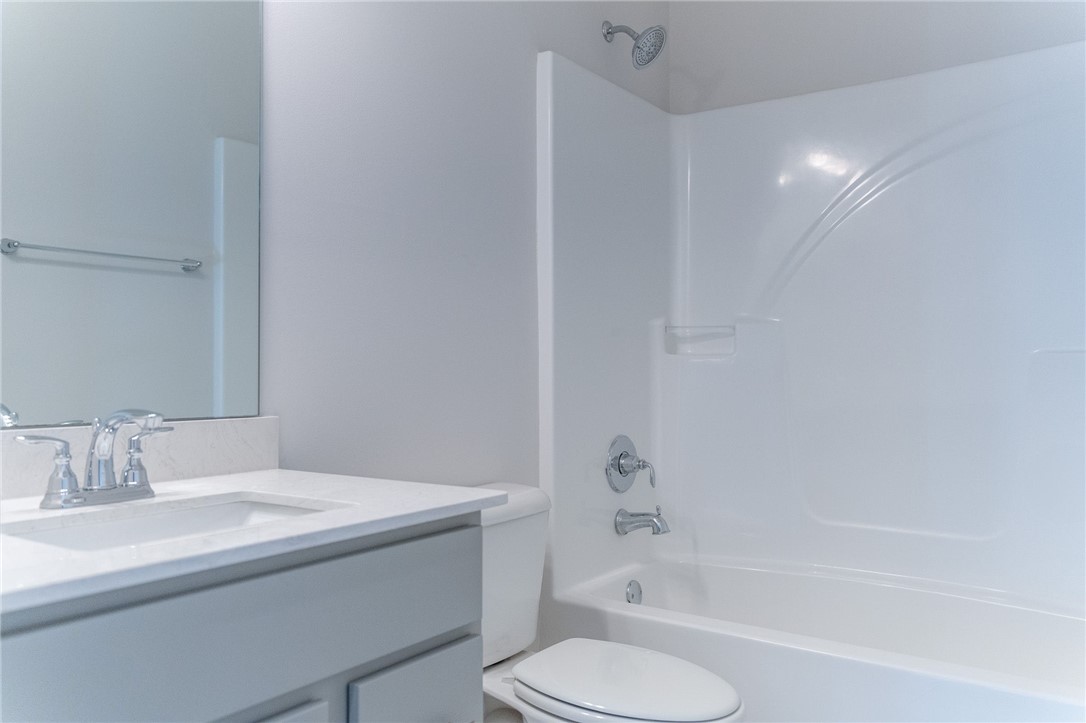 Opelika, Alabama 36804, United States, 5 Bedrooms Bedrooms, ,3 BathroomsBathrooms,Residential,Active,29005