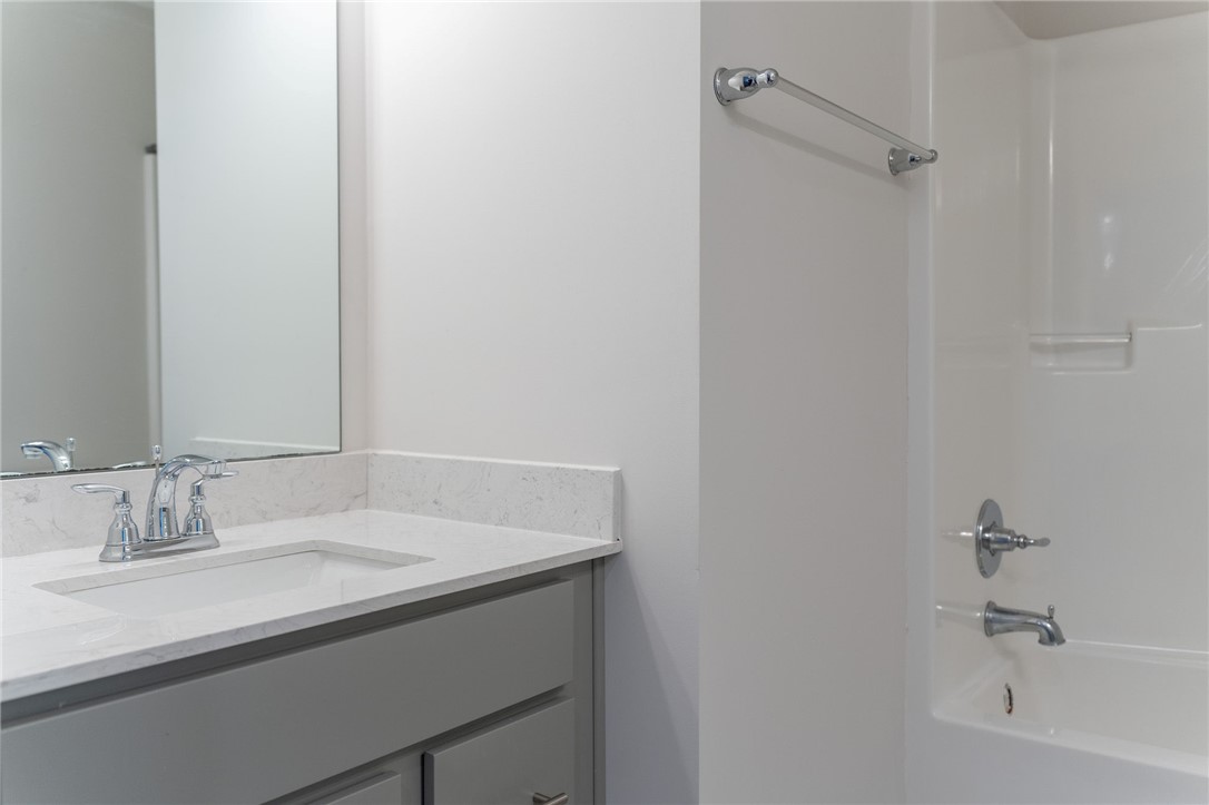 Opelika, Alabama 36804, United States, 5 Bedrooms Bedrooms, ,3 BathroomsBathrooms,Residential,Active,29005