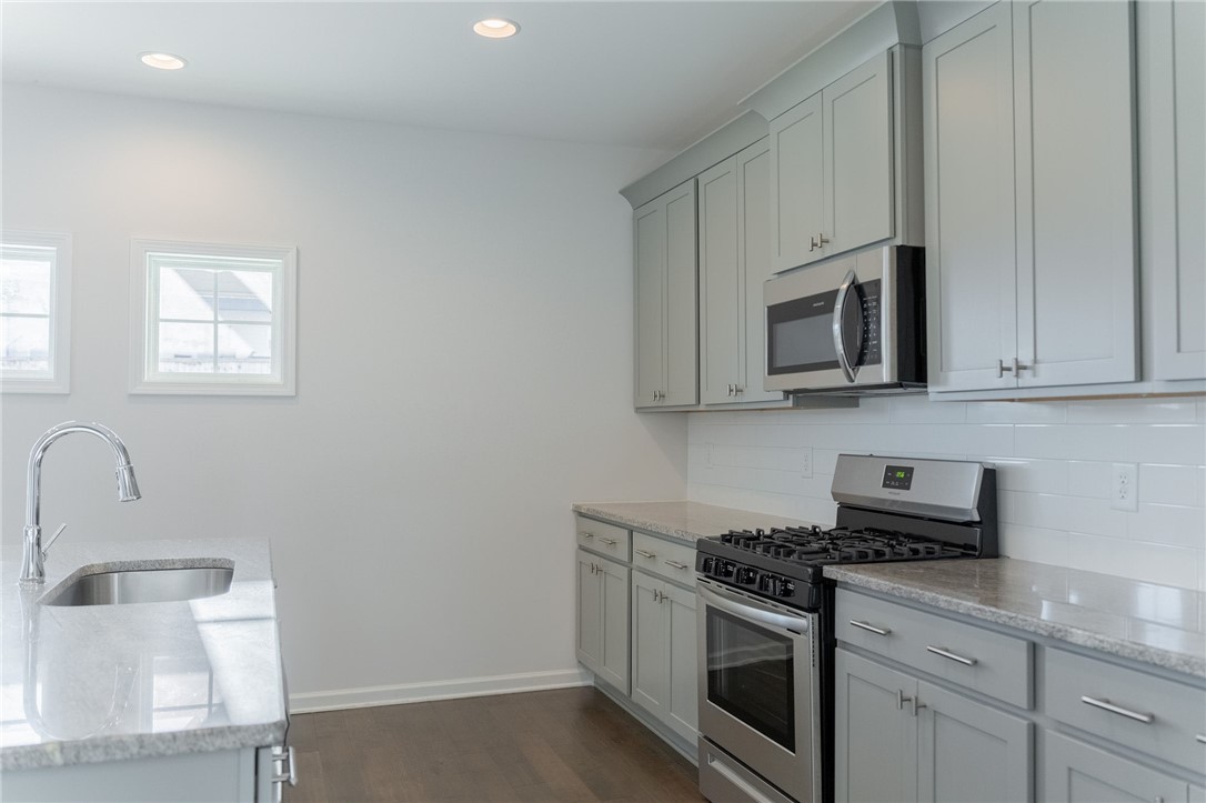 Opelika, Alabama 36804, United States, 5 Bedrooms Bedrooms, ,3 BathroomsBathrooms,Residential,Active,29005