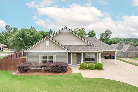 Photo of 2469 WATERSTONE Circle, Auburn, AL 36832 (MLS # 180436)