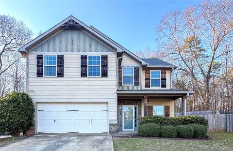 Photo of 2085 FELICITY Lane, Auburn, AL 36830 (MLS # 179171)