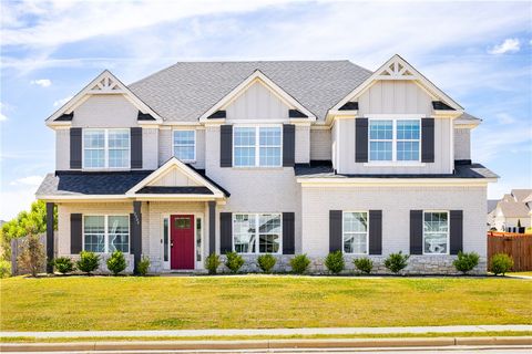 Photo of 2904 WYNDHAM Lane, Opelika, AL 36804 (MLS # 179919)