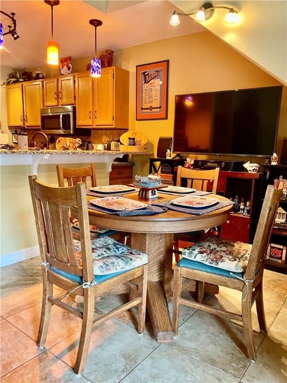 1063 STONEGATE Drive E